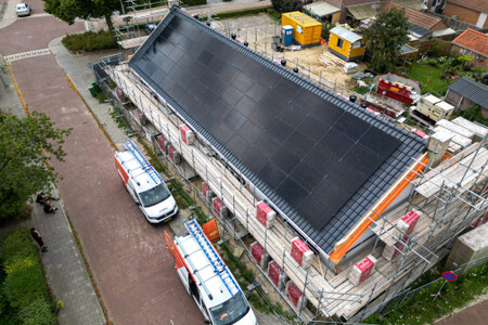 Dak vol met zonnepanelen
